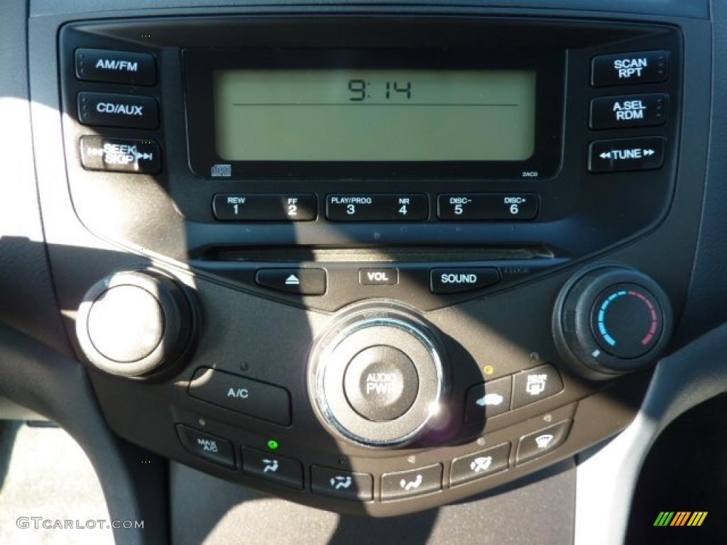 2004 Accord LX Sedan - Eternal Blue Pearl / Gray photo #18
