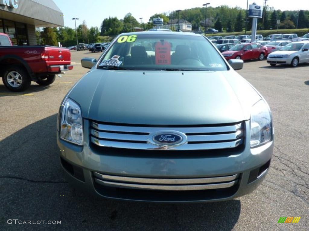 2006 Fusion SE V6 - Titanium Green Metallic / Medium Light Stone photo #7