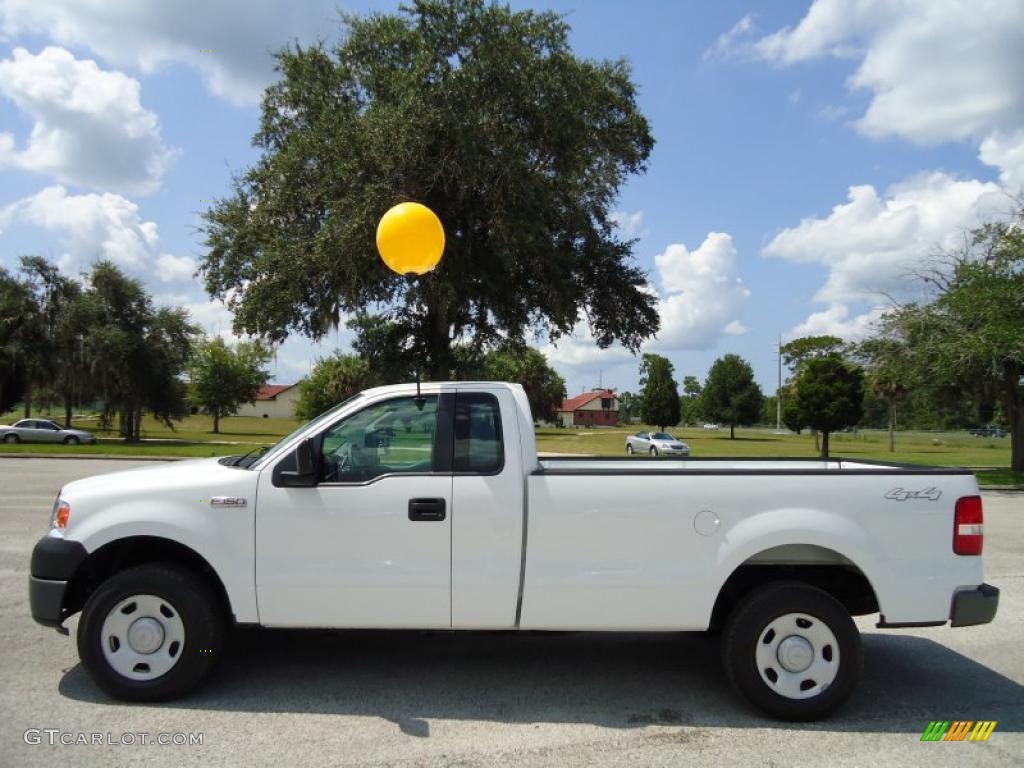 2006 F150 XL Regular Cab 4x4 - Oxford White / Medium Flint photo #2