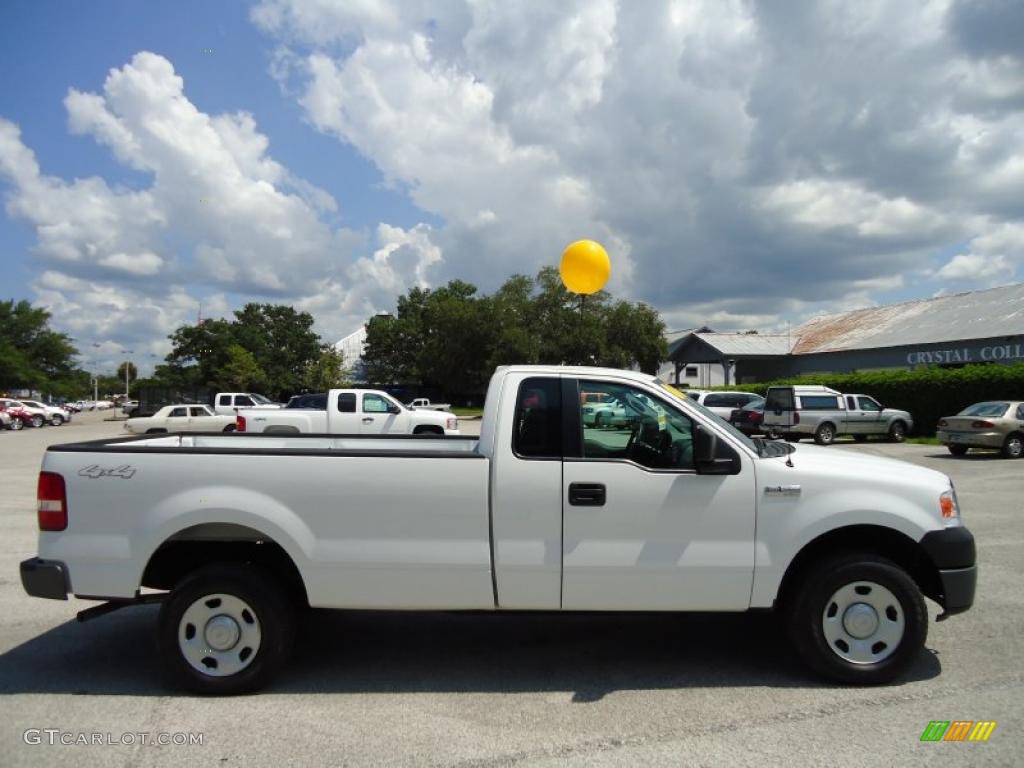 2006 F150 XL Regular Cab 4x4 - Oxford White / Medium Flint photo #9