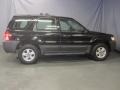 Black - Escape XLS 4WD Photo No. 4