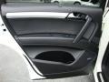 Calla White - Q7 3.0 TDI quattro Photo No. 23