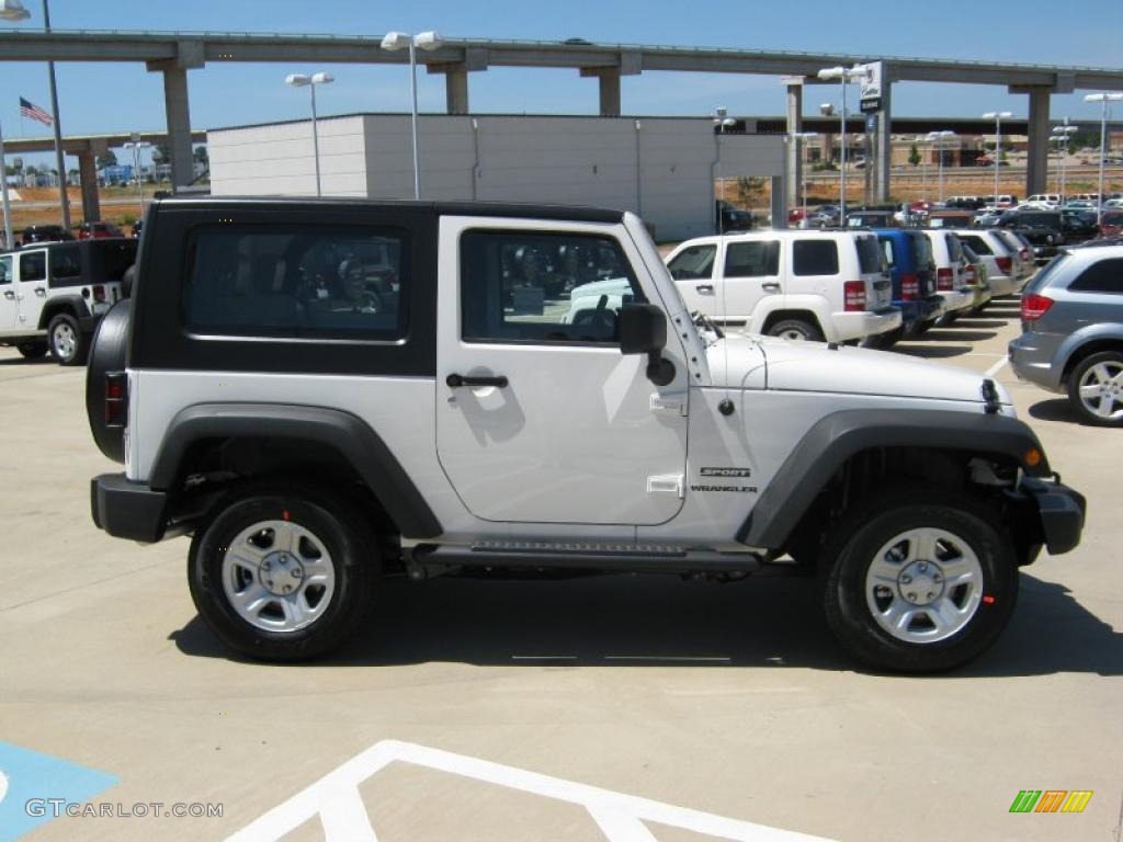 2010 Wrangler Sport 4x4 - Stone White / Dark Slate Gray/Medium Slate Gray photo #6