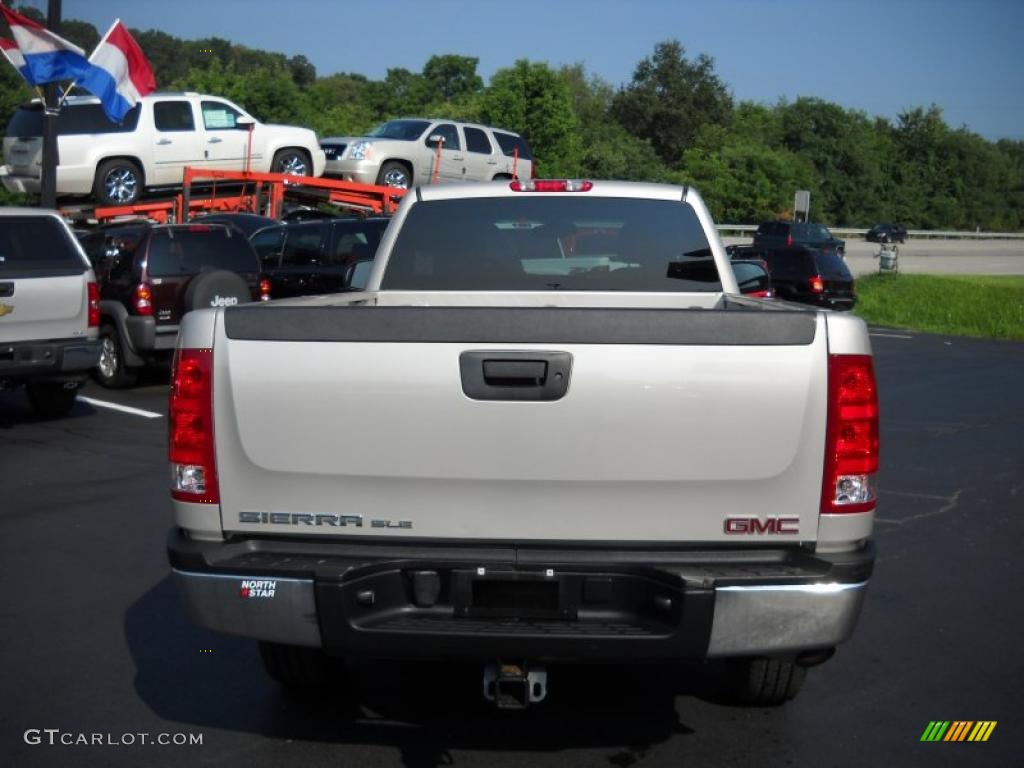 2007 Sierra 2500HD SLE Regular Cab 4x4 - Silver Birch Metallic / Dark Titanium photo #6