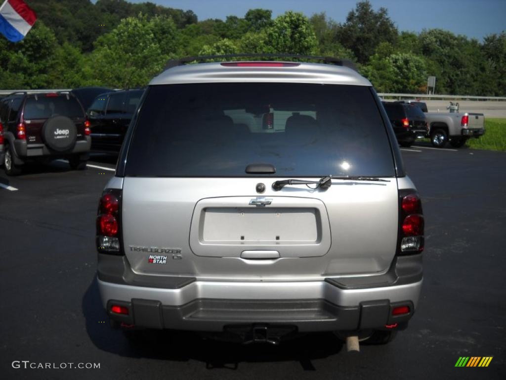 2005 TrailBlazer EXT LS 4x4 - Silverstone Metallic / Light Gray photo #6