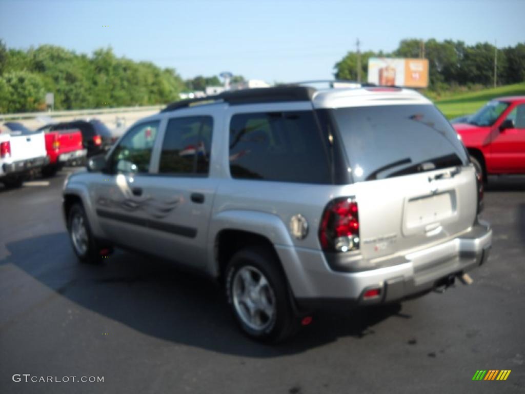 2005 TrailBlazer EXT LS 4x4 - Silverstone Metallic / Light Gray photo #7