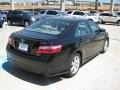 Black - Camry SE Photo No. 5
