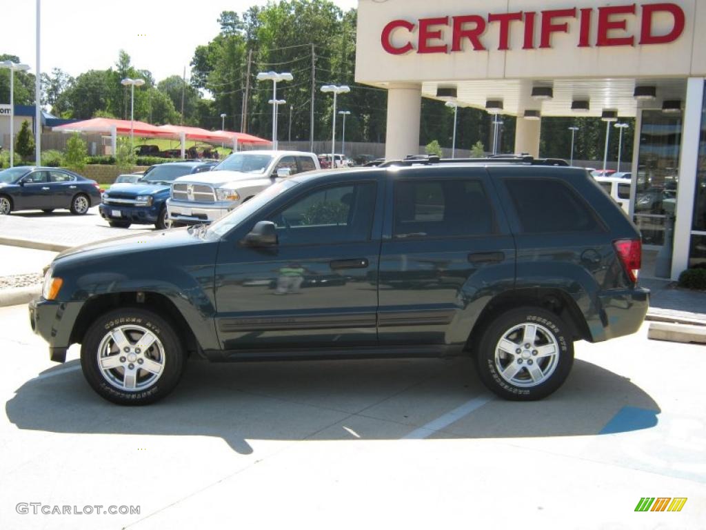 2005 Grand Cherokee Laredo - Deep Beryl Green Pearl / Medium Slate Gray photo #2