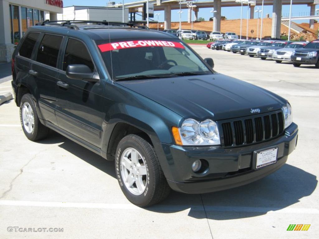 2005 Grand Cherokee Laredo - Deep Beryl Green Pearl / Medium Slate Gray photo #7