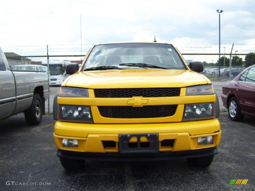 2004 Colorado LS Extended Cab 4x4 - Yellow / Medium Dark Pewter photo #4