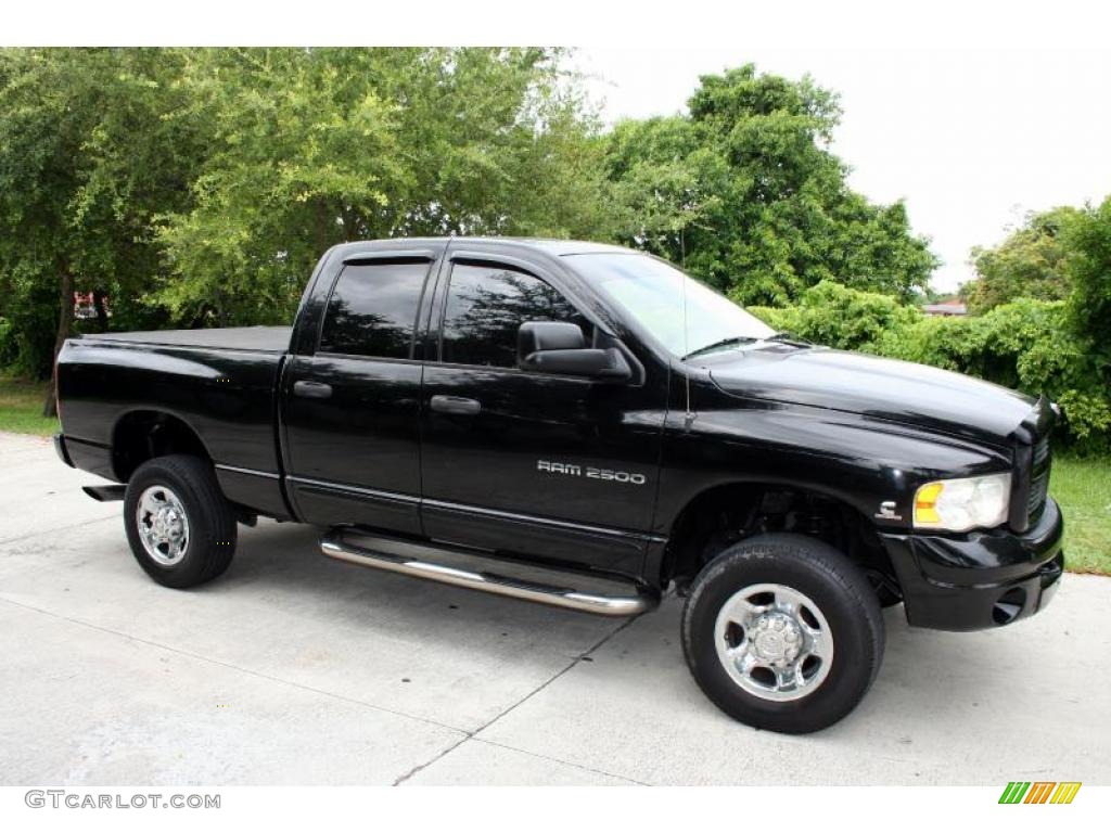 2005 Ram 2500 Laramie Quad Cab 4x4 - Black / Dark Slate Gray photo #9