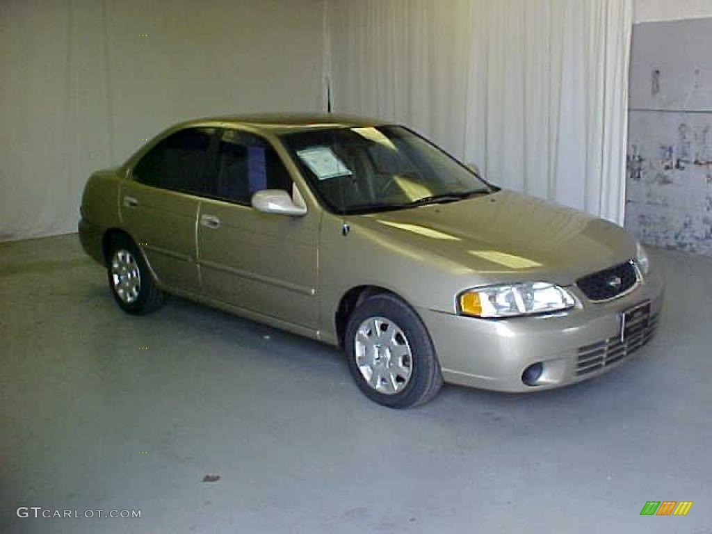 2002 Sentra GXE - Iced Cappuccino / Sand Beige photo #1