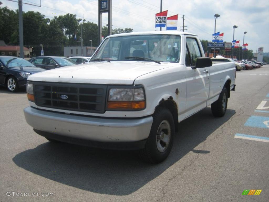 1995 F150 XL Regular Cab - Colonial White / Gray photo #3