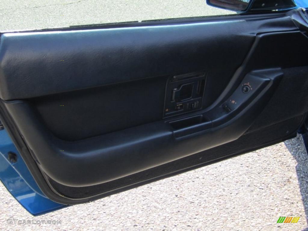 1993 Corvette Convertible - Quasar Blue Metallic / Black photo #22