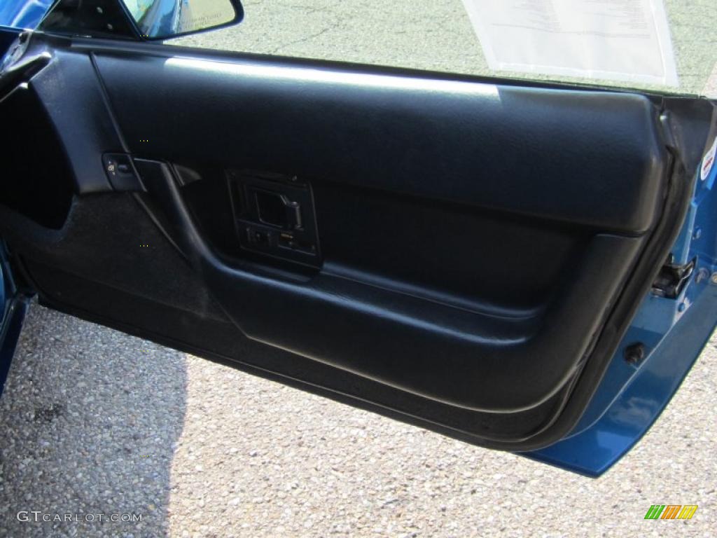 1993 Corvette Convertible - Quasar Blue Metallic / Black photo #24