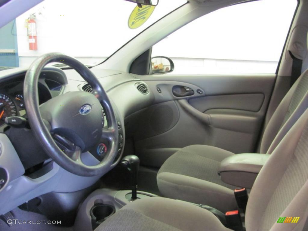 2003 Focus SE Sedan - Sangria Red Metallic / Medium Graphite photo #23