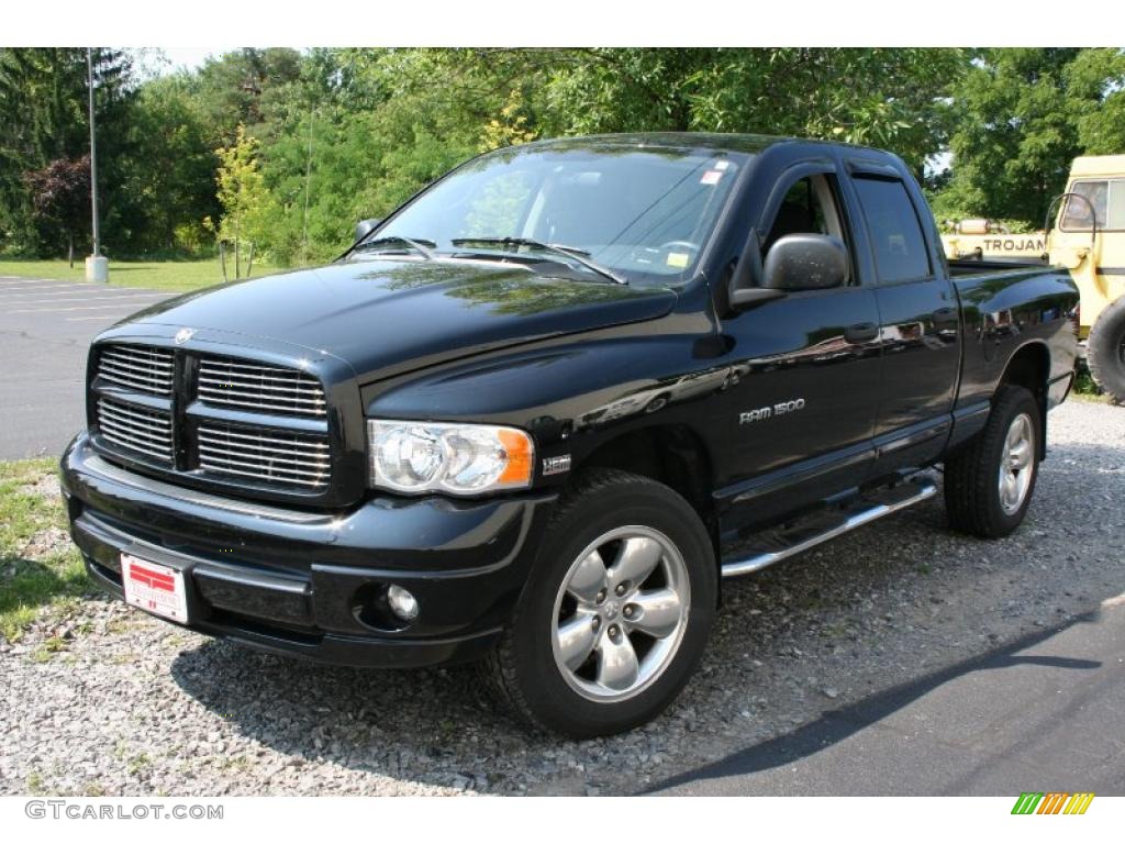 2005 Ram 1500 SLT Quad Cab 4x4 - Black / Dark Slate Gray photo #1