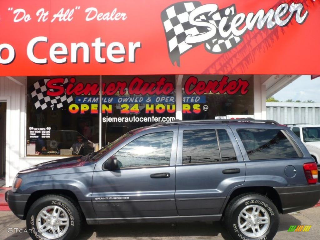 Steel Blue Pearlcoat Jeep Grand Cherokee