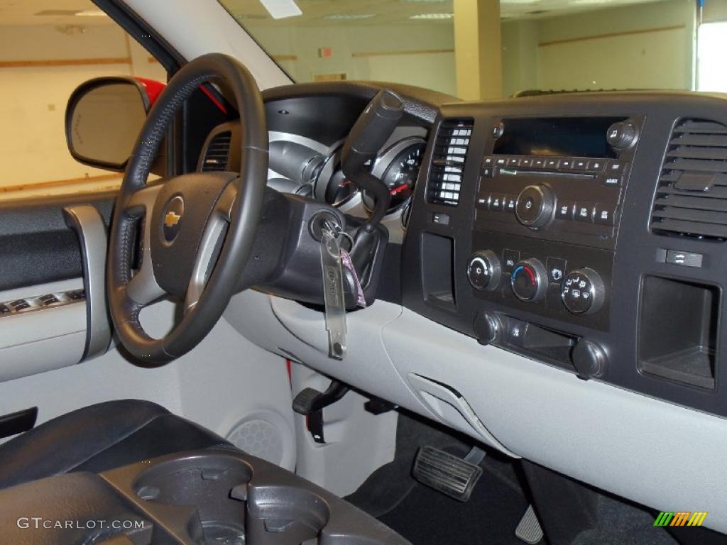 2008 Silverado 1500 LT Crew Cab - Victory Red / Light Titanium/Ebony Accents photo #15