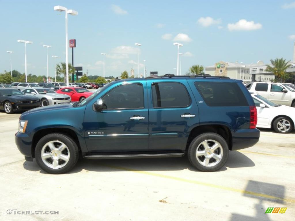 2007 Tahoe LTZ - Bermuda Blue Metallic / Light Cashmere/Ebony photo #2