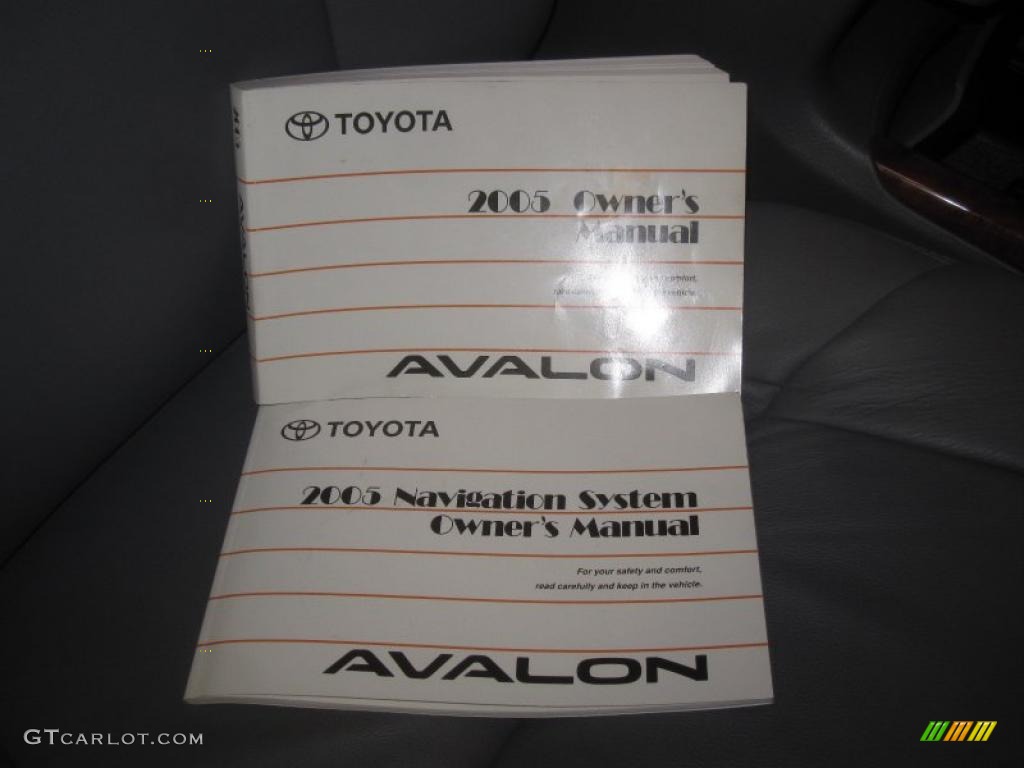 2005 Avalon XLS - Black / Graphite Gray photo #12