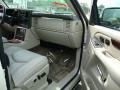 White Diamond - Escalade AWD Photo No. 18