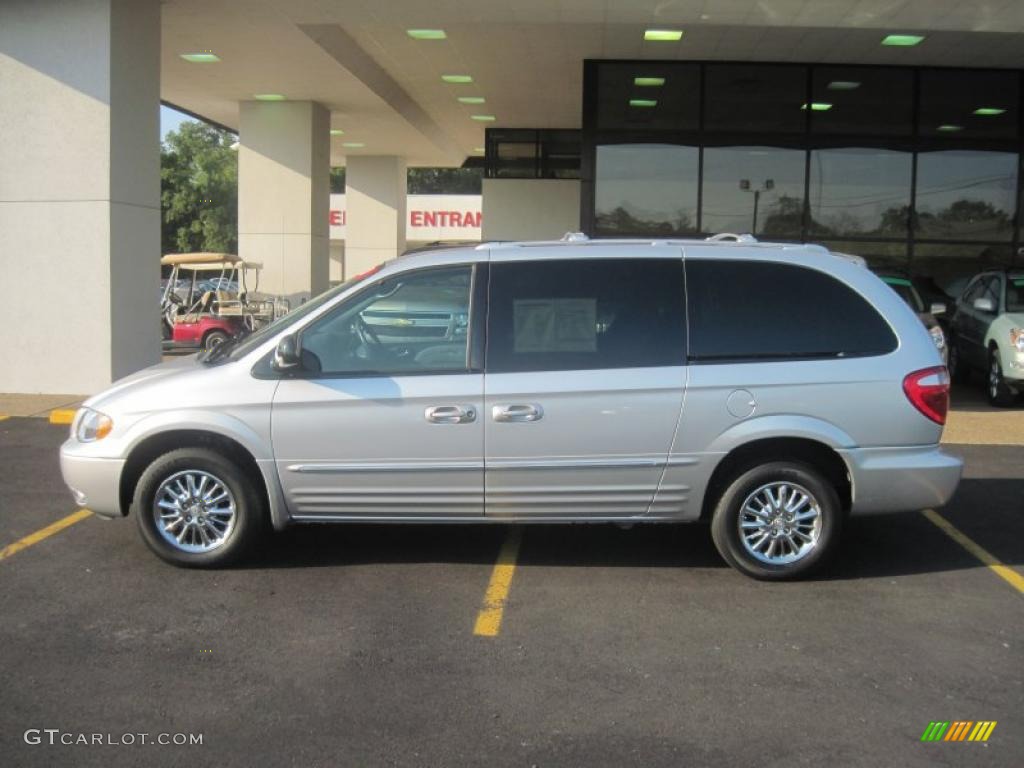 2003 Town & Country Limited - Bright Silver Metallic / Navy Blue photo #4