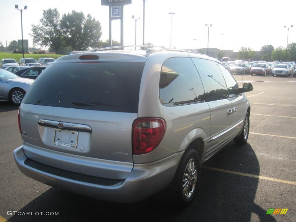 2003 Town & Country Limited - Bright Silver Metallic / Navy Blue photo #6