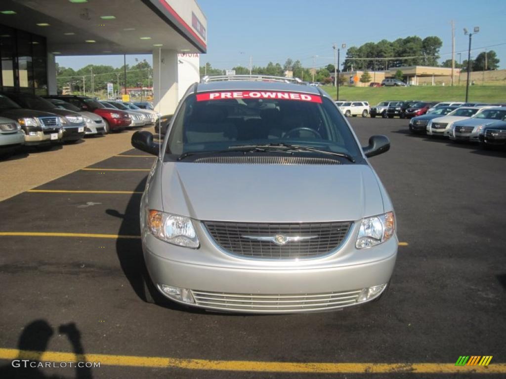 2003 Town & Country Limited - Bright Silver Metallic / Navy Blue photo #7