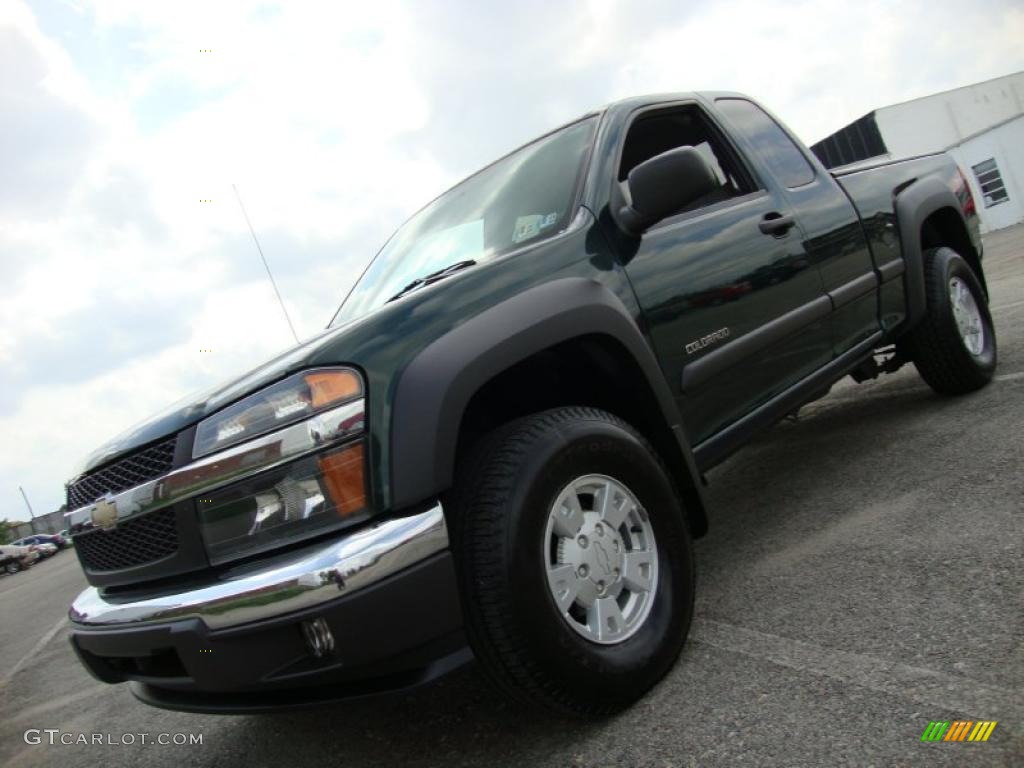 Dark Green Metallic Chevrolet Colorado