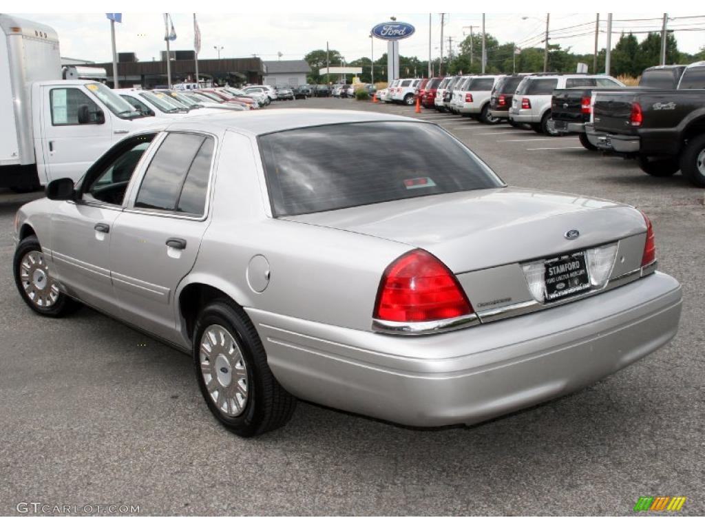2004 Crown Victoria LX - Silver Birch Metallic / Light Flint photo #10
