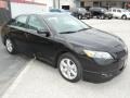Black - Camry SE Photo No. 3