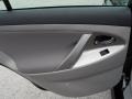 Black - Camry SE Photo No. 13