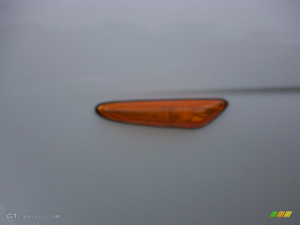 2003 3 Series 330xi Sedan - Alpine White / Sand photo #10