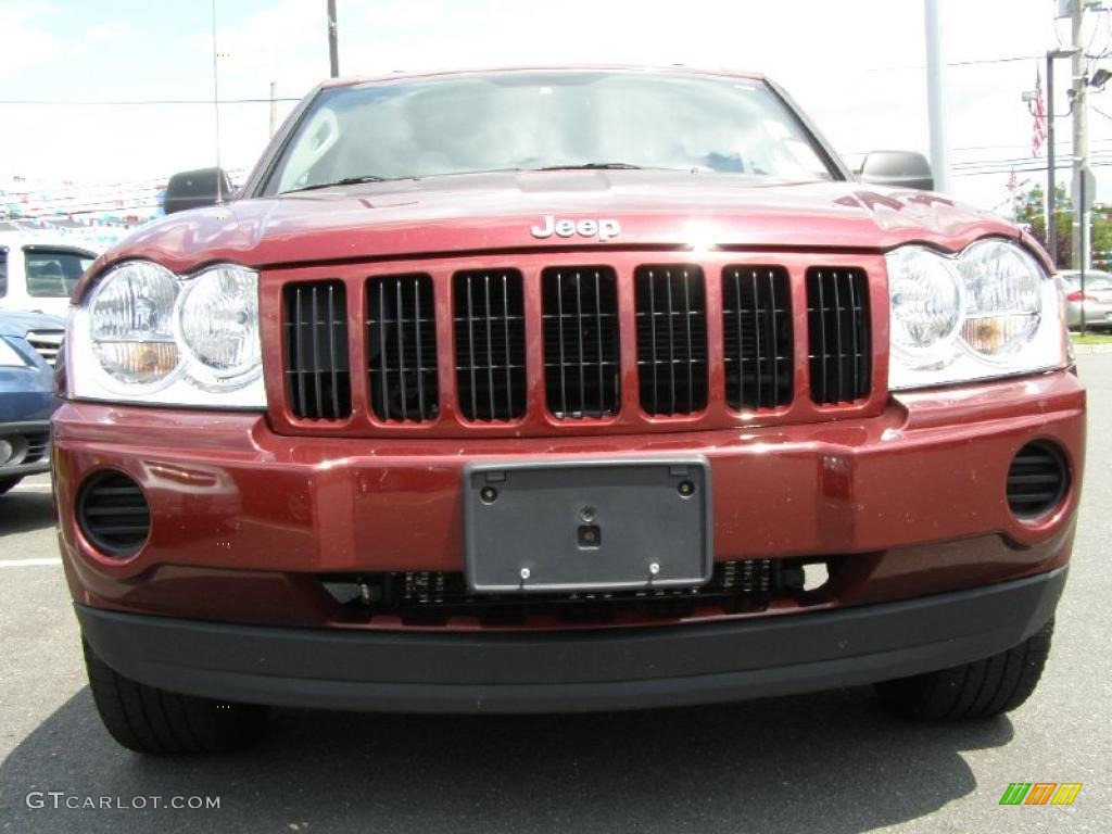 2007 Grand Cherokee Laredo 4x4 - Red Rock Crystal Pearl / Medium Slate Gray photo #2