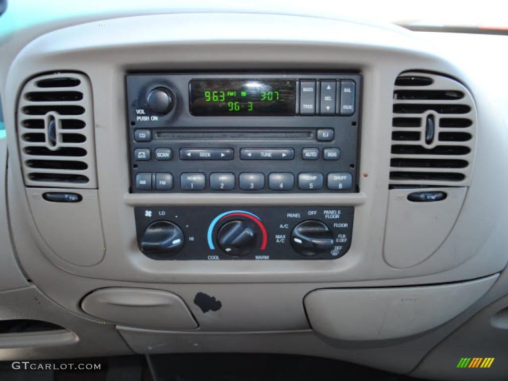 2002 F150 XLT SuperCrew - True Blue Metallic / Medium Parchment photo #18