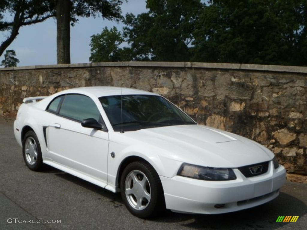 2004 Mustang V6 Coupe - Oxford White / Medium Parchment photo #1