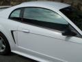 2004 Oxford White Ford Mustang V6 Coupe  photo #8