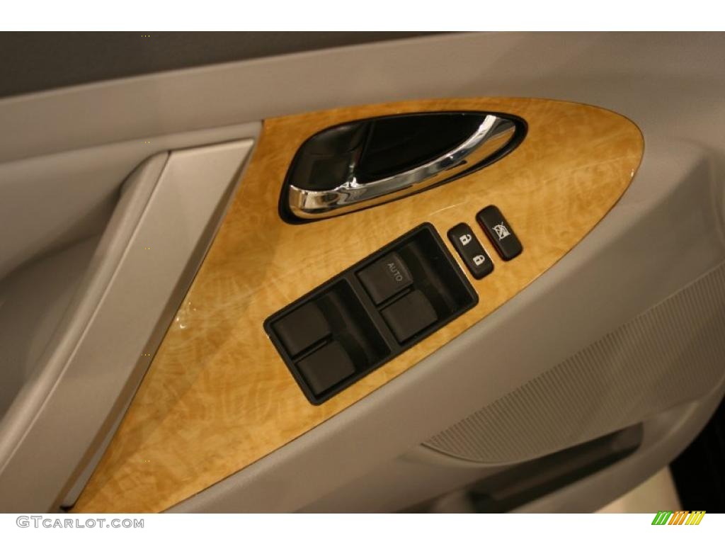 2007 Camry XLE V6 - Black / Bisque photo #9