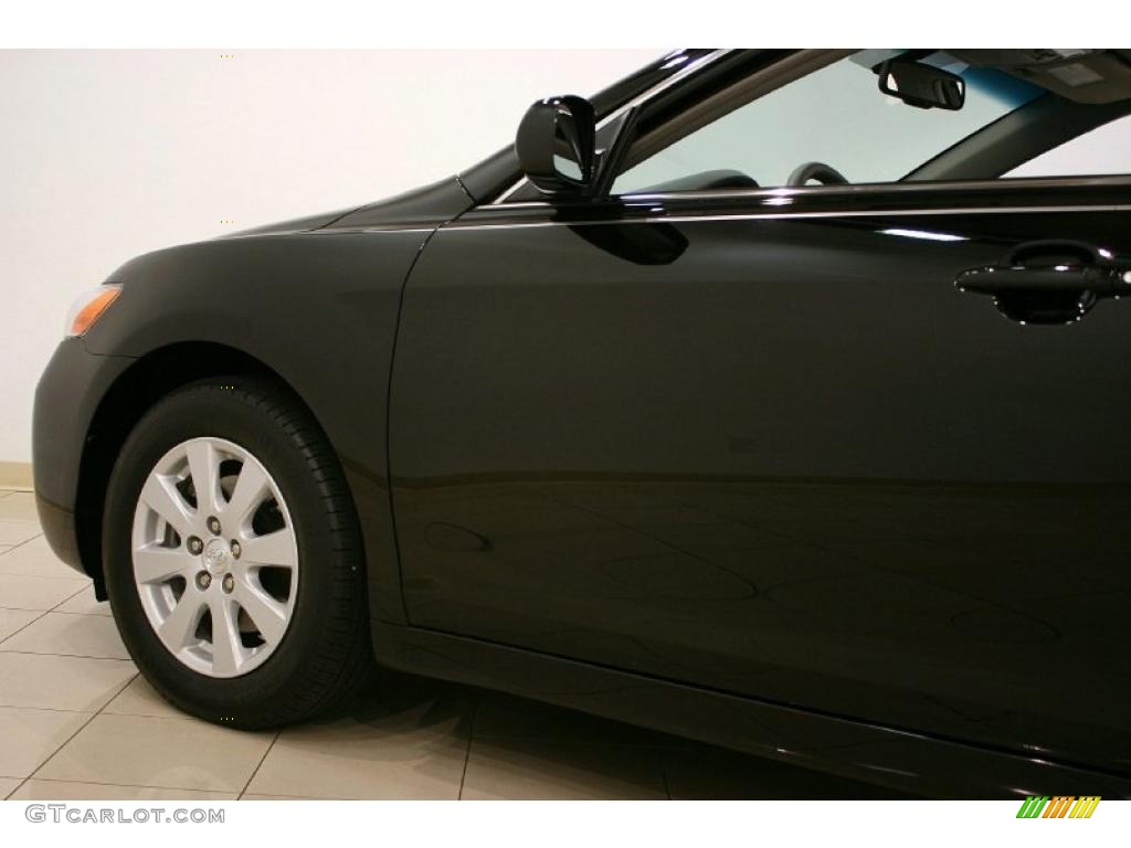 2007 Camry XLE V6 - Black / Bisque photo #27
