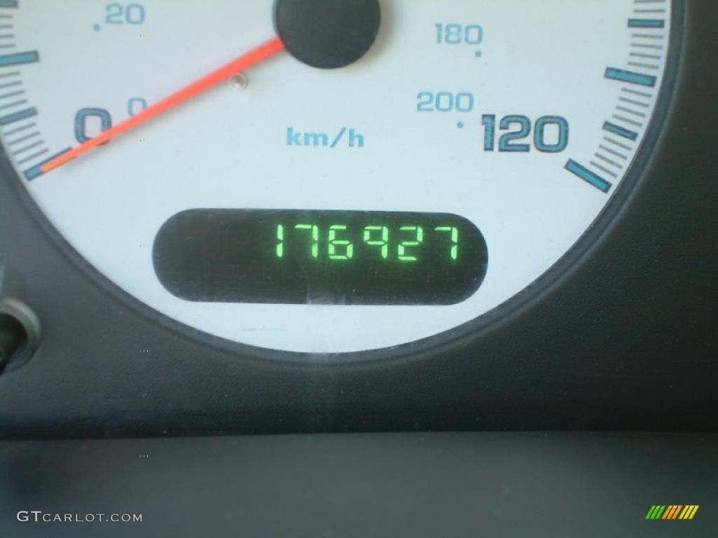 2001 Voyager LX - Patriot Blue Pearl / Taupe photo #11