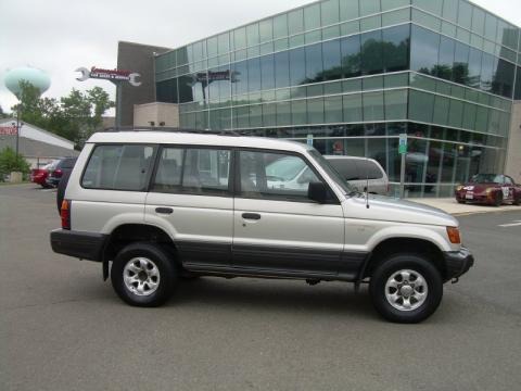 1995 Mitsubishi Montero LS 4x4 Data, Info and Specs