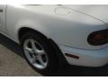 Chaste White - MX-5 Miata Roadster Photo No. 26
