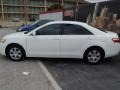 Super White - Camry LE Photo No. 7