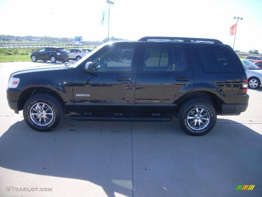 2006 Explorer XLS 4x4 - Black / Stone photo #8