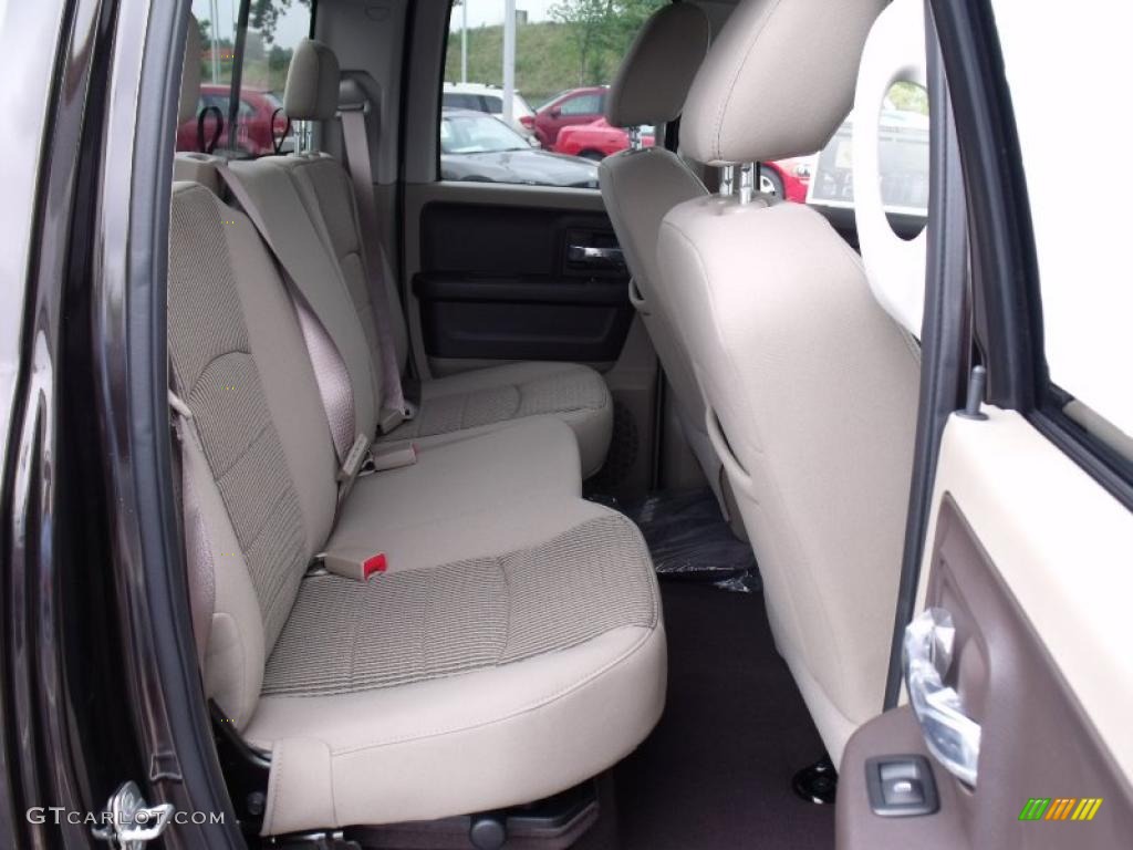 2010 Ram 1500 Big Horn Quad Cab - Brilliant Black Crystal Pearl / Light Pebble Beige/Bark Brown photo #10