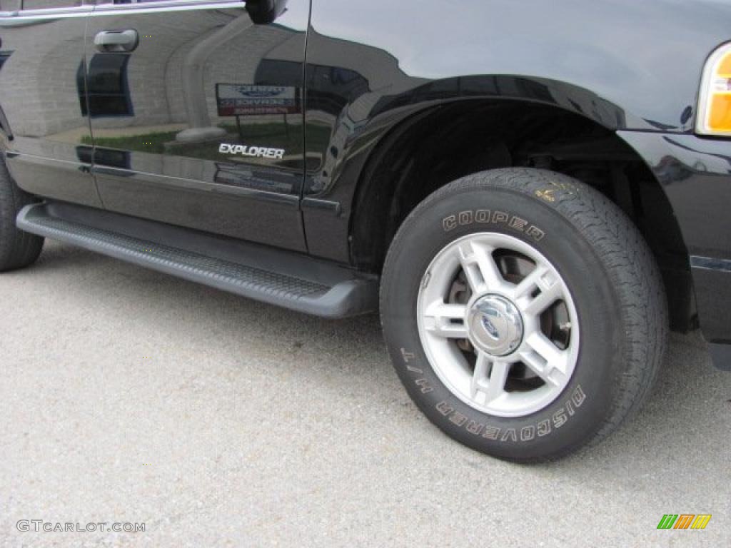 2004 Explorer XLT 4x4 - Black / Midnight Grey photo #5
