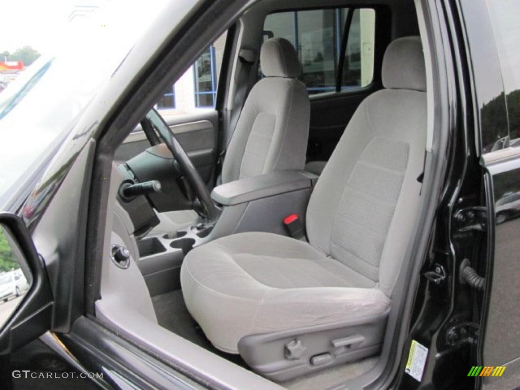 2004 Explorer XLT 4x4 - Black / Midnight Grey photo #8