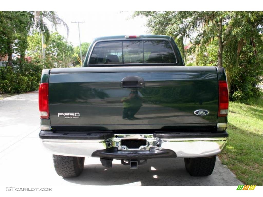 2002 F250 Super Duty Lariat Crew Cab 4x4 - Dark Highland Green Metallic / Medium Parchment photo #8