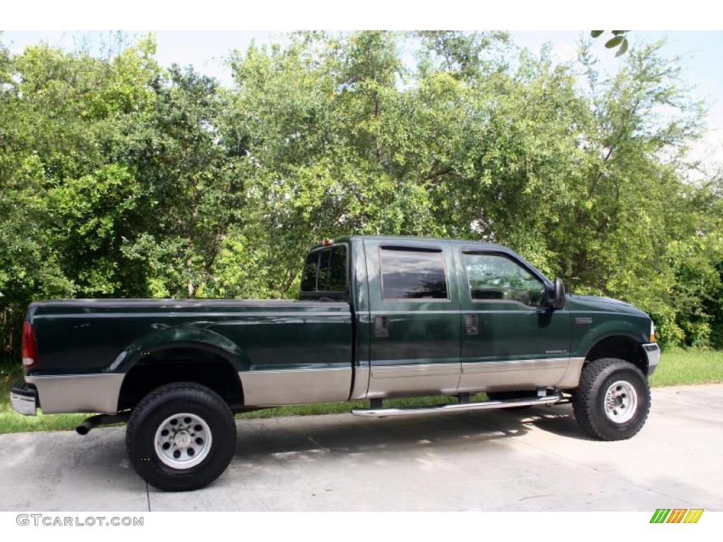 2002 F250 Super Duty Lariat Crew Cab 4x4 - Dark Highland Green Metallic / Medium Parchment photo #11